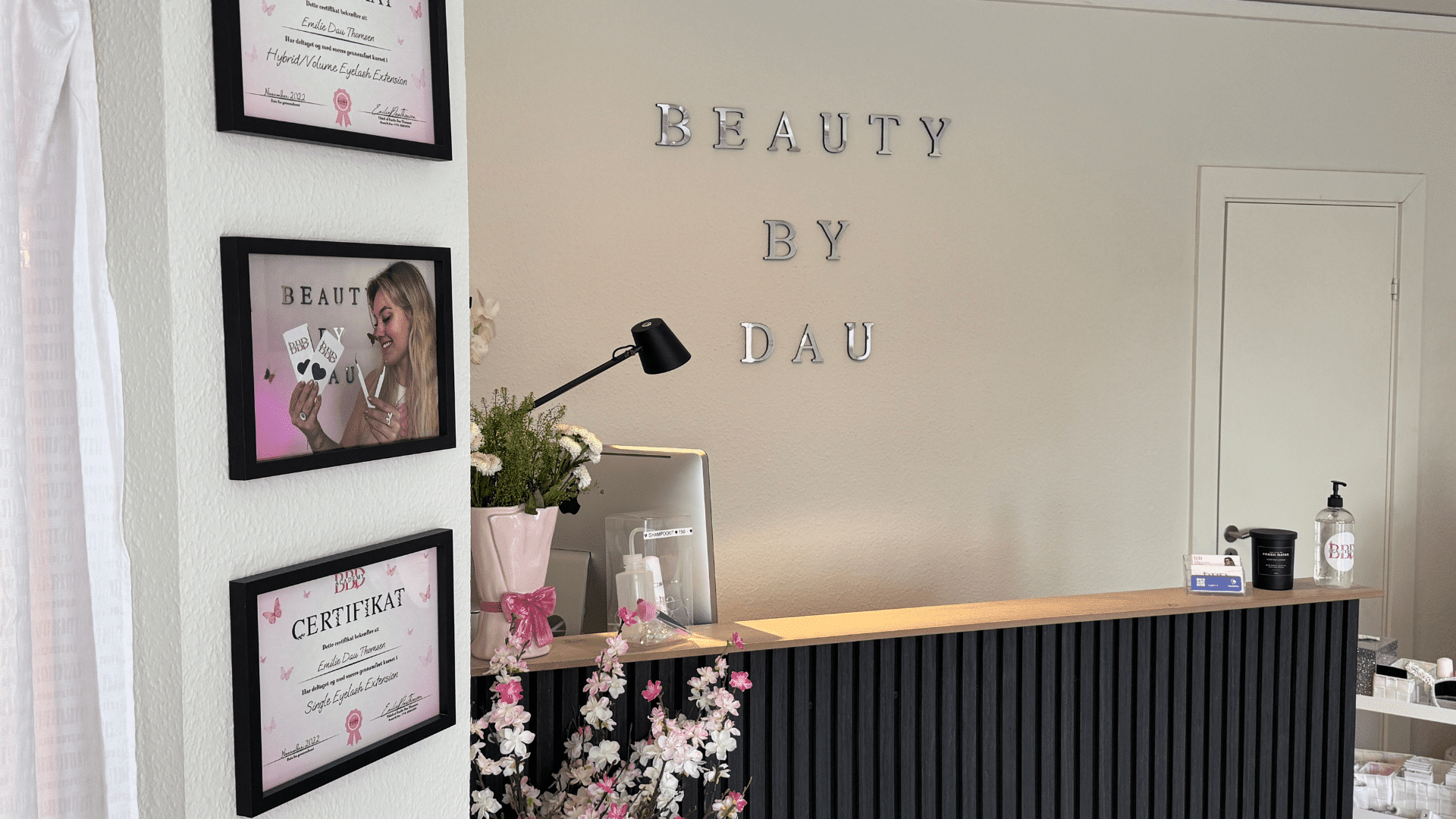 Informationsaften – uddannelsesmuligheder inden for vipper og bryn