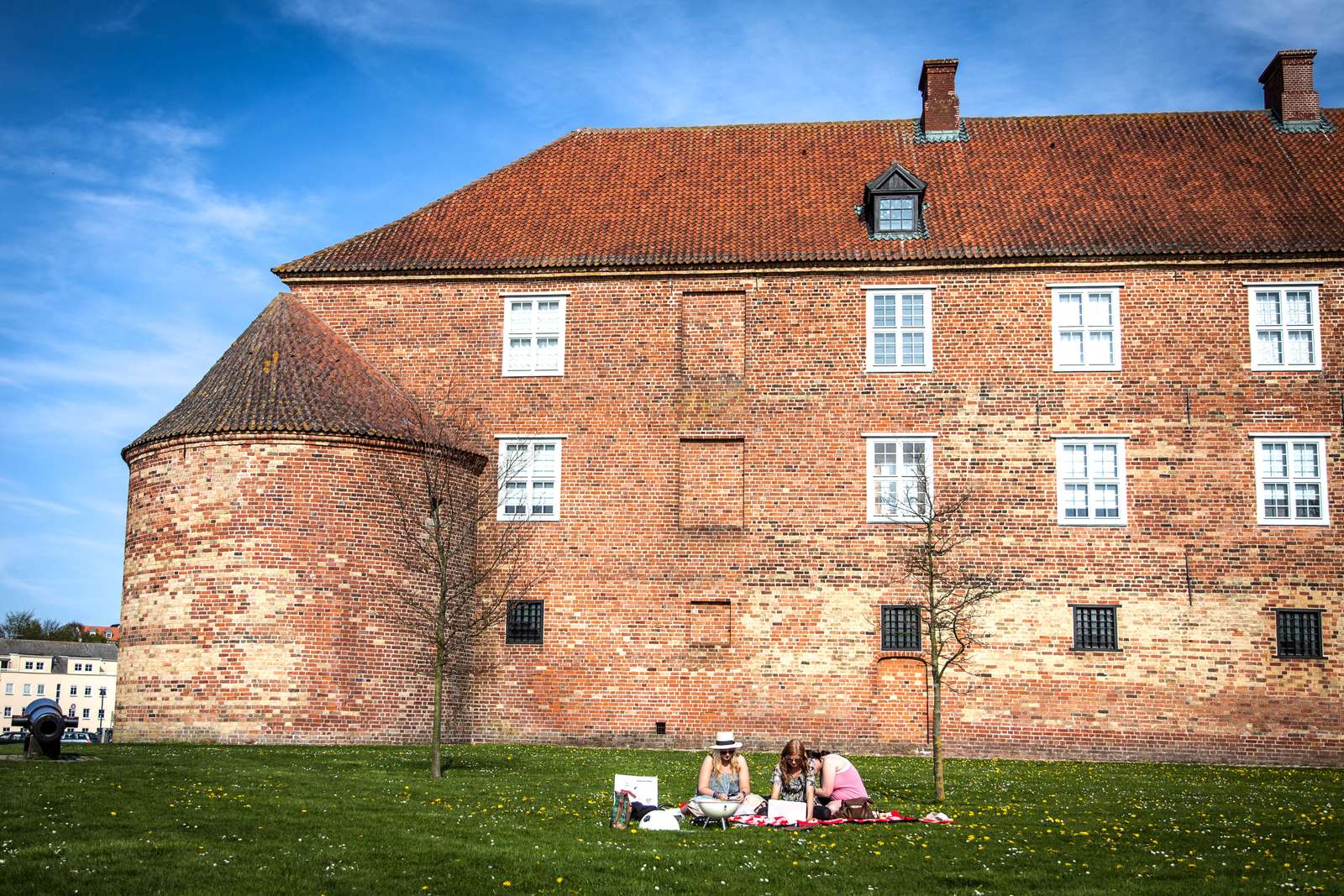 Sønderborg slot_gril_hygge_kvinder_børn_002-1600px Attraktioner og kultur