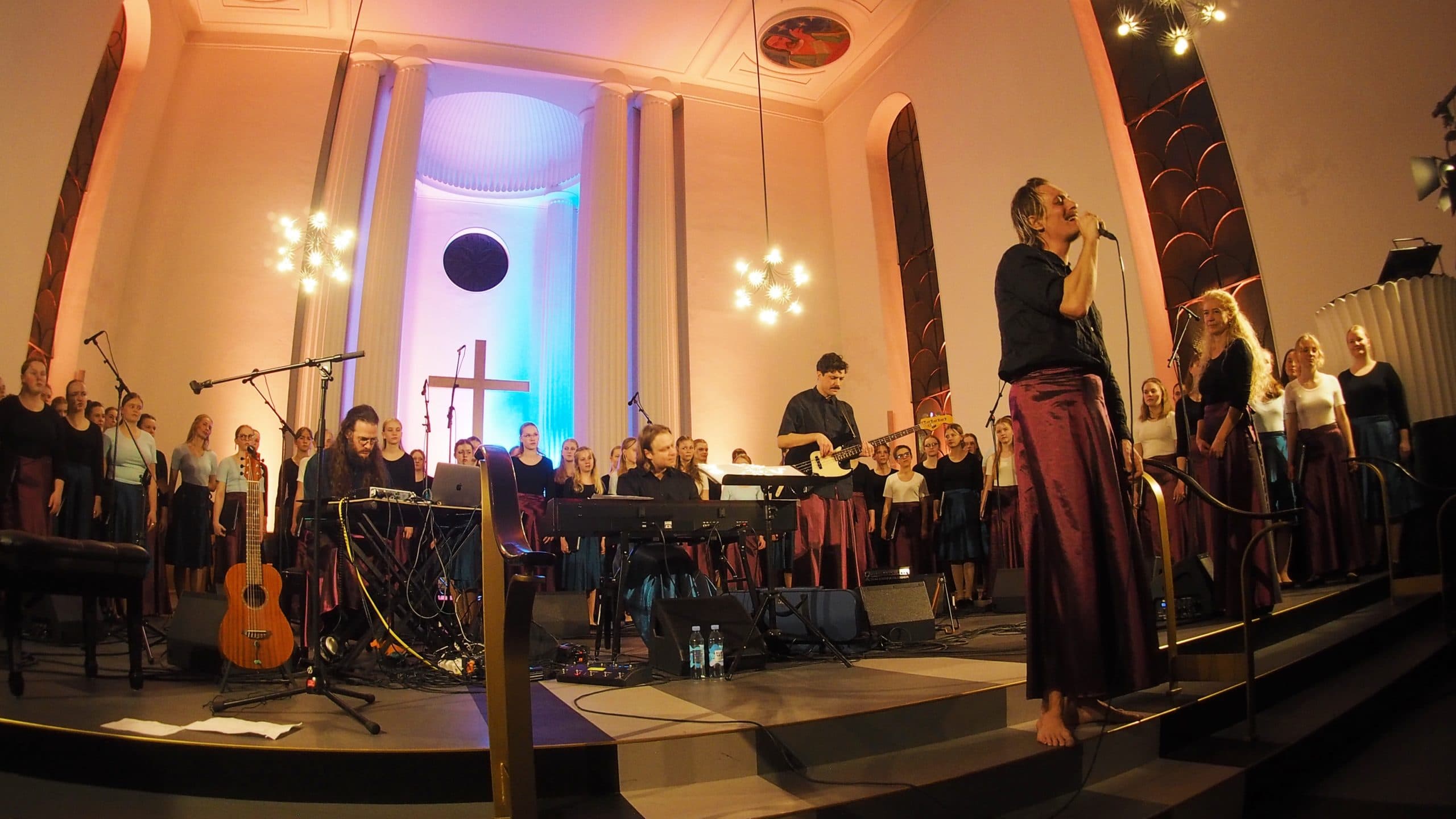 Sønderjysk Pigekor optræder under orgelfestivalen i Sct. Marie Kirke, Sønderborg.